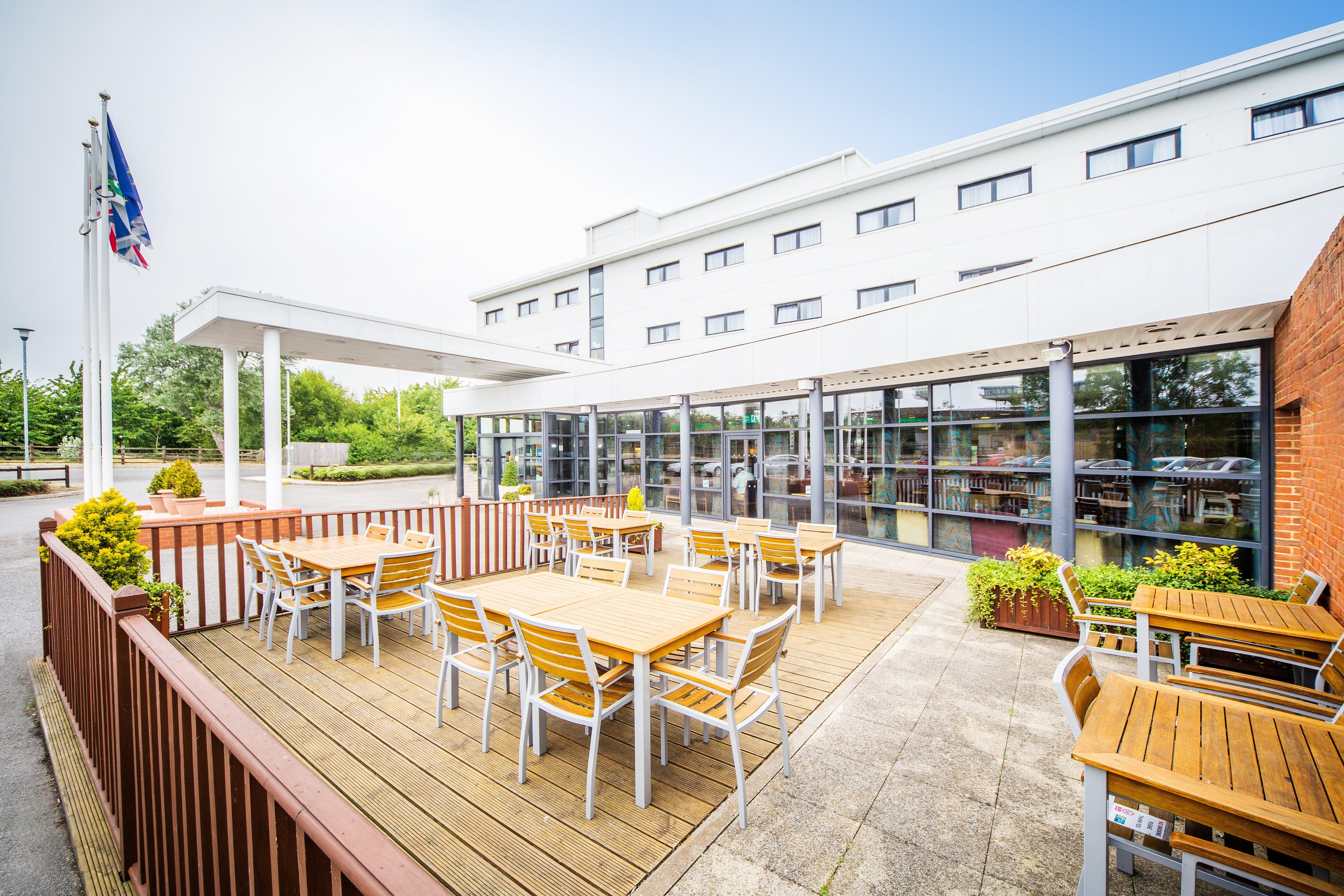 Holiday Inn Express Folkestone Channel Tunnel, An Ihg Hotel Exterior photo