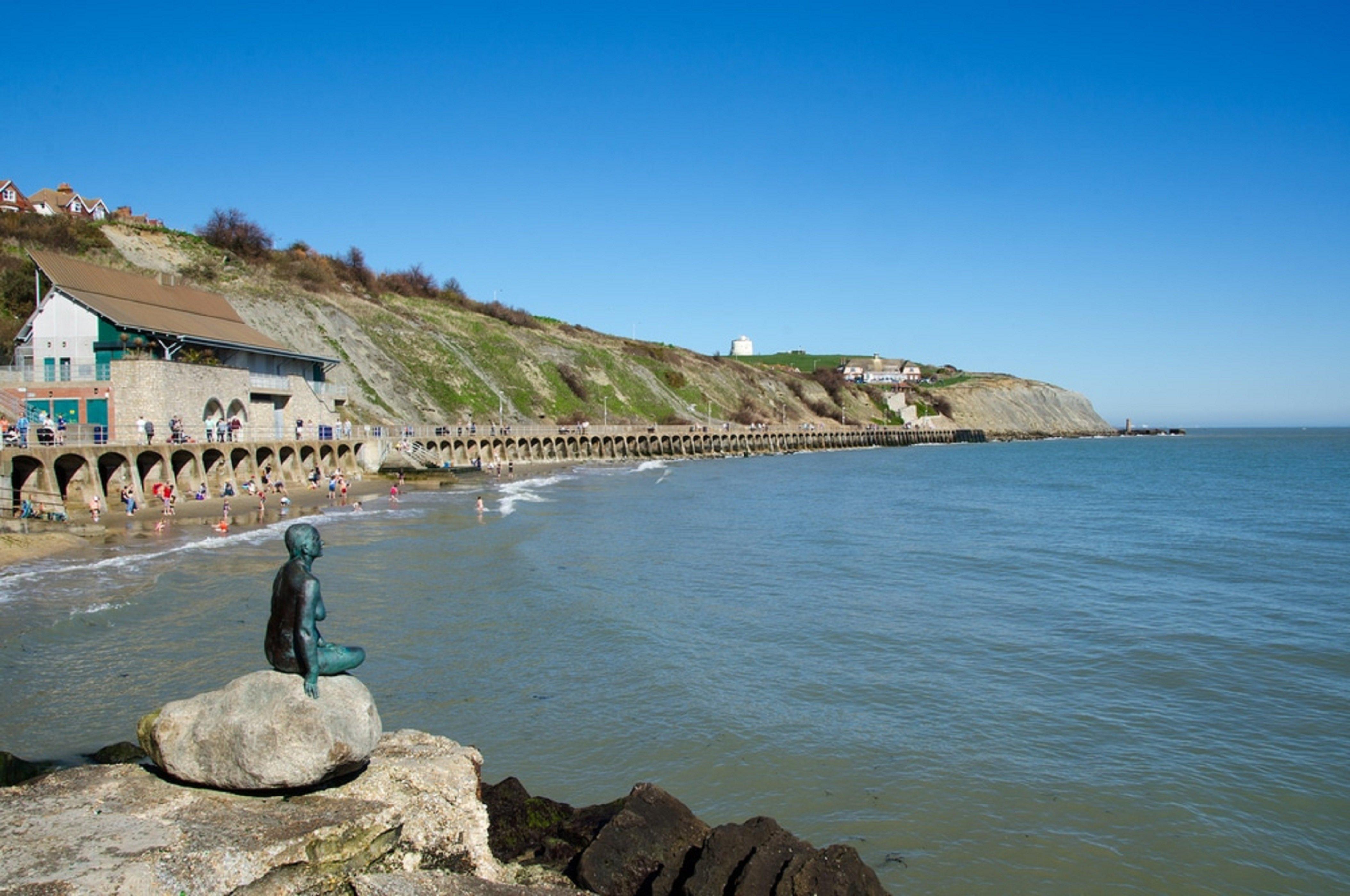 Holiday Inn Express Folkestone Channel Tunnel, An Ihg Hotel Exterior photo